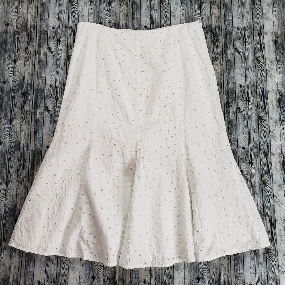 Details white cotton eyelet skirt